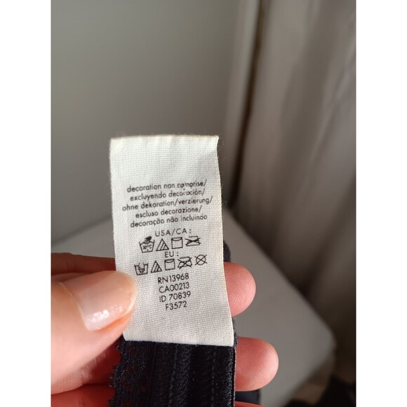 Calvin Klein Smashing Matte + Shine Demi Bra Black Sz 36B Underwire Light Padded - Picture 5 of 5